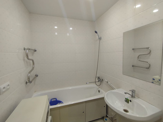 Продам однокомнатную (1-комн.) квартиру, Морская ул, 122, Волгодонск г