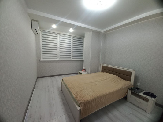 Продам трехкомнатную (3-комн.) квартиру, Парковая ул, 12к1, Белоглинка с