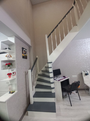 Продам трехкомнатную (3-комн.) квартиру, Парковая ул, 12к1, Белоглинка с