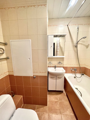 Продам трехкомнатную (3-комн.) квартиру, Подольская ул, 4ка, Северово д