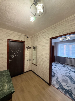 Продам двухкомнатную (2-комн.) квартиру, Лужская ул, 19, Великий Новгород г