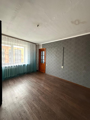 Продам двухкомнатную (2-комн.) квартиру, Лужская ул, 19, Великий Новгород г