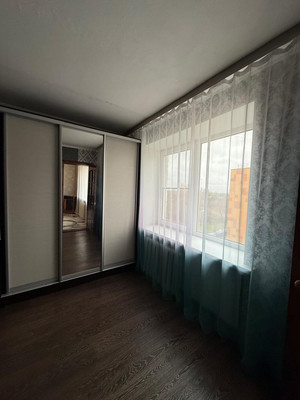 Продам двухкомнатную (2-комн.) квартиру, Лужская ул, 19, Великий Новгород г