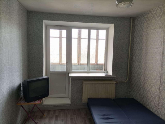 Сдам комнату в 5-комн. квартире, Заводской пр-кт, 38, Колпино г