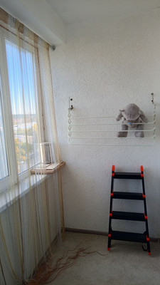 Продам трехкомнатную (3-комн.) квартиру, Победы пр-кт, 211е, Симферополь г