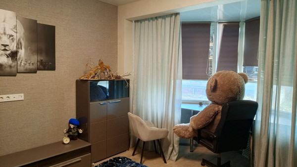 Продам трехкомнатную (3-комн.) квартиру, Победы пр-кт, 211е, Симферополь г