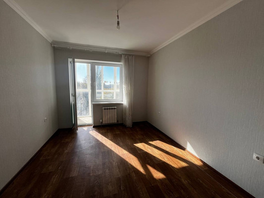 Продам двухкомнатную (2-комн.) квартиру, Индустриальная ул, 28, Симферополь г