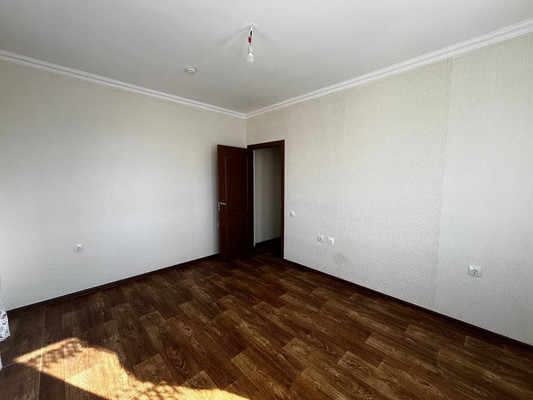 Продам двухкомнатную (2-комн.) квартиру, Индустриальная ул, 28, Симферополь г