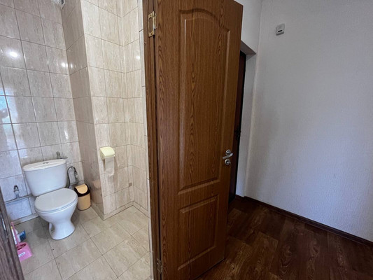 Продам двухкомнатную (2-комн.) квартиру, Индустриальная ул, 28, Симферополь г