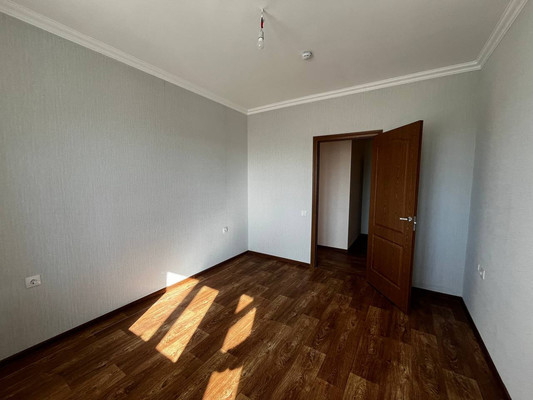 Продам двухкомнатную (2-комн.) квартиру, Индустриальная ул, 28, Симферополь г