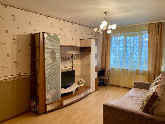 Продам двухкомнатную (2-комн.) квартиру, Пограничная ул, 13к2, Лодейное Поле г