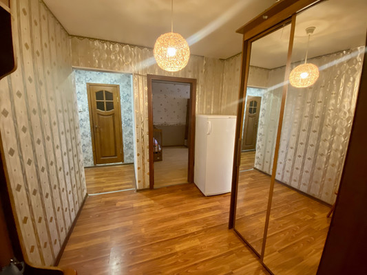 Продам двухкомнатную (2-комн.) квартиру, Пограничная ул, 13к2, Лодейное Поле г