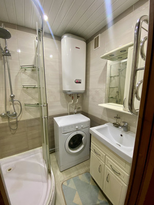 Продам двухкомнатную (2-комн.) квартиру, Пограничная ул, 13к2, Лодейное Поле г