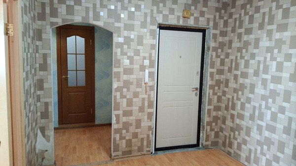 Продам трехкомнатную (3-комн.) квартиру, Балаклавская ул, 67, Симферополь г