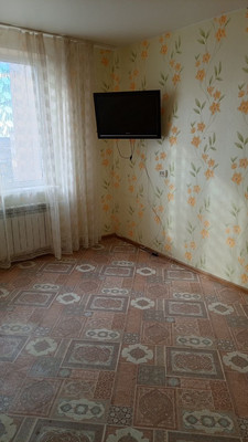Продам трехкомнатную (3-комн.) квартиру, Балаклавская ул, 67, Симферополь г