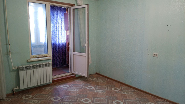 Продам трехкомнатную (3-комн.) квартиру, Балаклавская ул, 67, Симферополь г