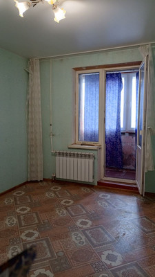 Продам трехкомнатную (3-комн.) квартиру, Балаклавская ул, 67, Симферополь г