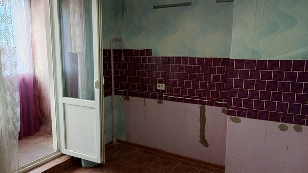 Продам трехкомнатную (3-комн.) квартиру, Балаклавская ул, 67, Симферополь г