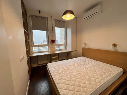 Продам однокомнатную (1-комн.) квартиру, Красных Зорь ул, 33, Москва г