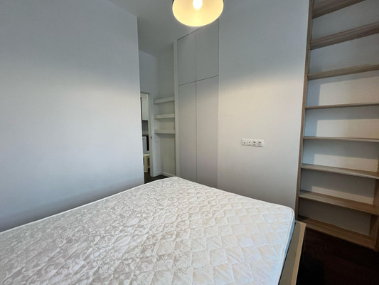 Продам однокомнатную (1-комн.) квартиру, Красных Зорь ул, 33, Москва г