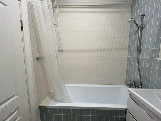 Продам однокомнатную (1-комн.) квартиру, Красных Зорь ул, 33, Москва г