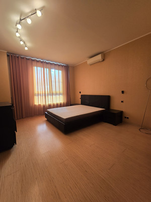 Продам трехкомнатную (3-комн.) квартиру, Маршала Жукова пр-кт, 43к3, Москва г