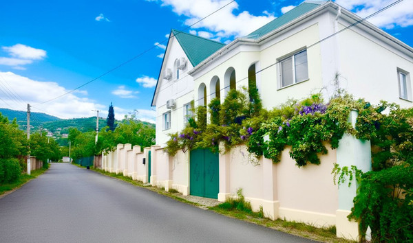 Продам дом, Миндальная ул, 2, Малореченское с, 0 км от города