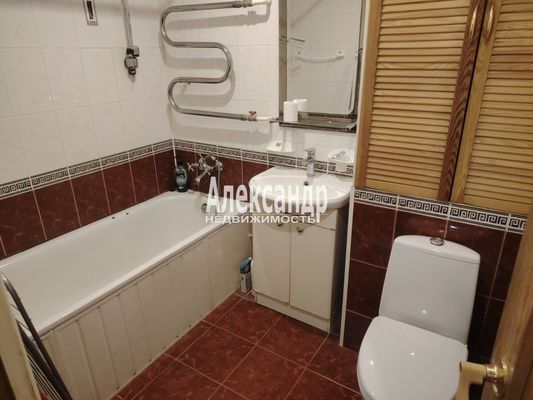 Продам двухкомнатную (2-комн.) квартиру, 6, Лупполово д