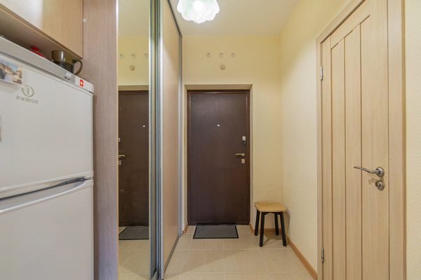 Продам однокомнатную (1-комн.) квартиру, Менделеева б-р, 9к1, Мурино п