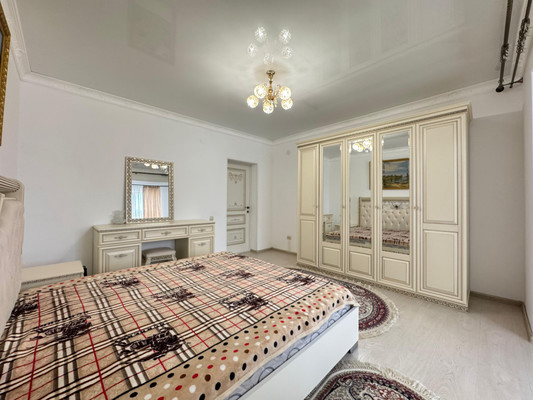 Продам трехкомнатную (3-комн.) квартиру, Ватутина ул, 29БкЖ, Нальчик г