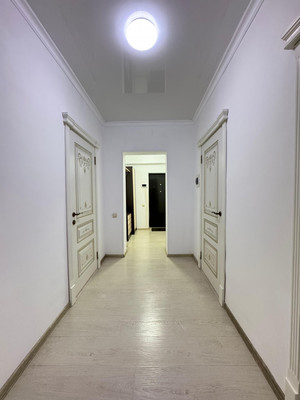 Продам трехкомнатную (3-комн.) квартиру, Ватутина ул, 29БкЖ, Нальчик г