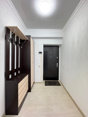 Продам трехкомнатную (3-комн.) квартиру, Ватутина ул, 29БкЖ, Нальчик г