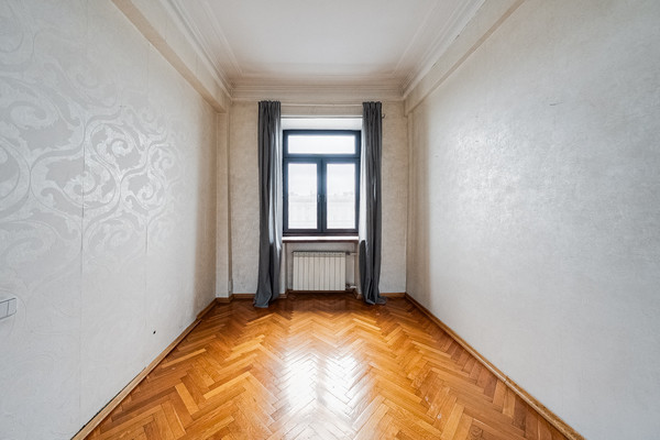 Продам трехкомнатную (3-комн.) квартиру, Садовая-Самотёчная ул, 9, Москва г