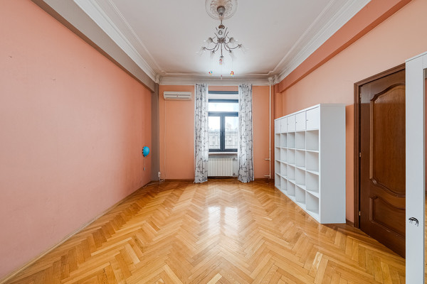 Продам трехкомнатную (3-комн.) квартиру, Садовая-Самотёчная ул, 9, Москва г