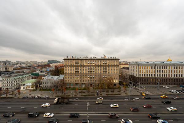 Продам трехкомнатную (3-комн.) квартиру, Садовая-Самотёчная ул, 9, Москва г