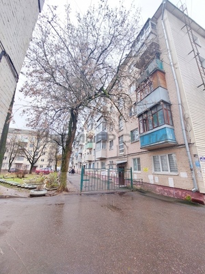 Продам трехкомнатную (3-комн.) квартиру, Московская ул, 121, Калуга г