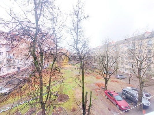 Продам трехкомнатную (3-комн.) квартиру, Московская ул, 121, Калуга г