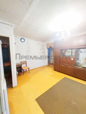 Продам трехкомнатную (3-комн.) квартиру, Московская ул, 121, Калуга г