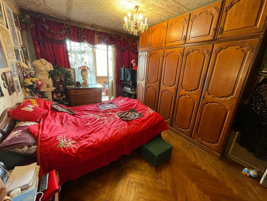 Продам трехкомнатную (3-комн.) квартиру, Ленинский пр-кт, 118, Санкт-Петербург г