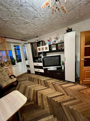 Продам однокомнатную (1-комн.) квартиру, Трудящихся б-р, 35Ак1, Колпино г