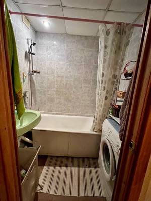 Продам однокомнатную (1-комн.) квартиру, Трудящихся б-р, 35Ак1, Колпино г