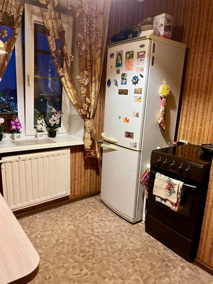 Продам однокомнатную (1-комн.) квартиру, Трудящихся б-р, 35Ак1, Колпино г