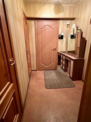 Продам однокомнатную (1-комн.) квартиру, Трудящихся б-р, 35Ак1, Колпино г