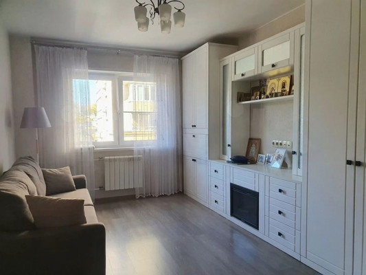 Продам трехкомнатную (3-комн.) квартиру, Калинина п, 50, Люберцы г