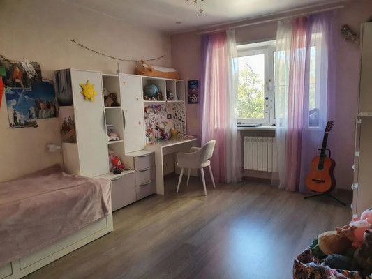 Продам трехкомнатную (3-комн.) квартиру, Калинина п, 50, Люберцы г