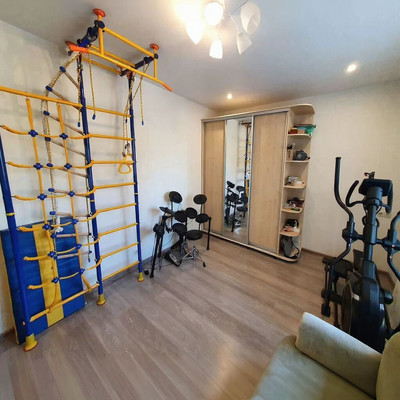 Продам трехкомнатную (3-комн.) квартиру, Калинина п, 50, Люберцы г