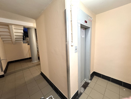 Продам двухкомнатную (2-комн.) квартиру, Художников пр-кт, 24к1, Санкт-Петербург г