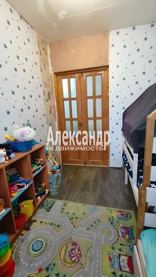 Продам 2-комн. в 10-комн. квартире, На Петро-Славянку дор, 2к3, Петро-Славянка п