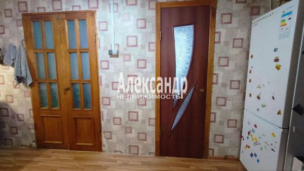 Продам 2-комн. в 10-комн. квартире, На Петро-Славянку дор, 2к3, Петро-Славянка п