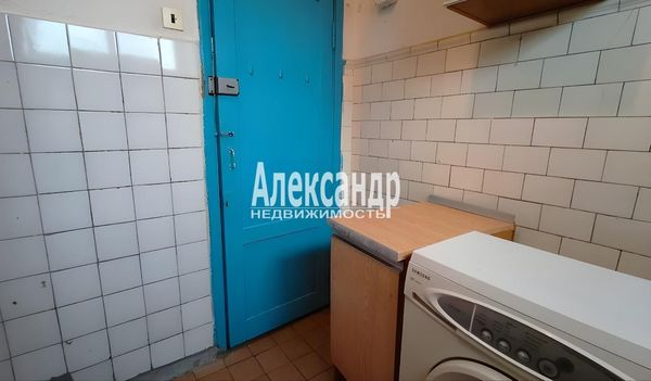 Продам 2-комн. в 10-комн. квартире, На Петро-Славянку дор, 2к3, Петро-Славянка п